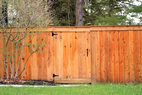Wood, Vinyl, Aluminum, or Chain Link: Choosing a Fence for a Union County Yard